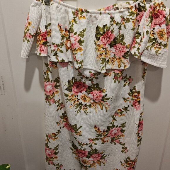 LOVE J FLORAL PRINT DRESS OFF THE SHOULDER (SIZE 3X) WITH TAGS BRAND NEW - Picture 3 of 9